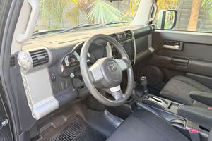 TOYOTA FJ CRUISER USADO 2008 CON VOLANTE A LA IZQUIERDA/DERECHA - Product Image 3