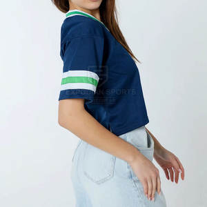 Top Corto de Fútbol Americano para Mujer, Diseño Nuevo 2025, Superventas, Ecológico, Transpirable, Manga Corta, Colores y Tallas Personalizables con Logotipo - Product Image 3