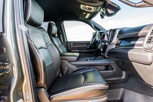 RAM 2500 Power Wagon 2023, Cabina Doble, 4x4, Motor Hemi V8, Tracción en las Cuatro Ruedas, Verde Oliva, Modificaciones Todoterreno - Product Image 5