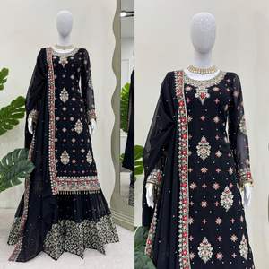 À la recherche de cette même couleur beau costume de créateur sur tissu fausse georgette avec travail intérieur et fil et sequnce - Product Image 1