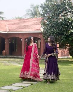 Nuevo diseñador de ropa de fiesta hermoso vestido simple digital de lujo con dupatta Vestidos de alta calidad Vestido de tela Premium - Product Image 1