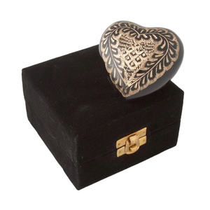 Urne de cendres pour bébé de qualité fiable avec boîte Conception agréable Souvenir de coeur Urne funéraire commémorative en métal laiton - Product Image 4