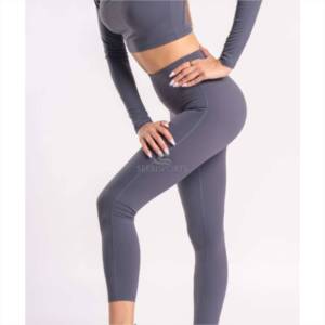 Nouvelle arrivée taille élastique de qualité supérieure ensemble d'entraînement pour femmes vêtements classiques ensemble de yoga à col carré pour femmes avec service OEM - Product Image 5