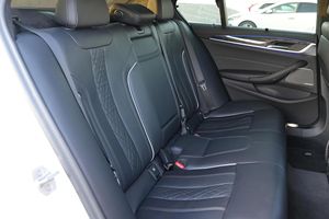 SUPER CLEAN LHD/RHD 2023 B-M-W M550I X-DRIVE LISTO PARA SER ENVIADO - Product Image 4