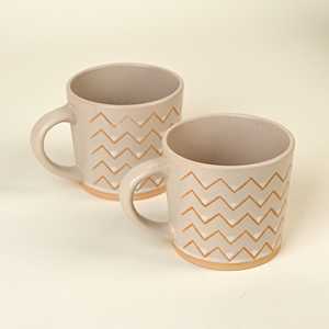 Juego de 2 Tazas de Café de Cerámica con Rayas Modernas, Regalo de Lujo, Apto para Lavavajillas y Microondas - Product Image 2