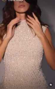 ชุดราตรีทรงเอไลน์สั่งตัดพิเศษ งานฝีมือสุดหรู ประดับด้วยลูกปัดเพชรคริสตัล ตกแต่งด้วยงานปัก 3 มิติ ผ้าออร์แกนซ่าผสมแคชเมียร์ด้านหน้า - Product Image 3