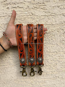 Nouvel arrivage de porte-clés en cuir usiné à la main porte-clés en cuir imprimé floral gaufré accessoires en cuir usiné sangles de clés - Product Image 2