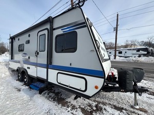 Producto en oferta: Autocaravana Jayco Jay Feather 23BHM 2018, nueva y usada, cómoda y lista para la venta - Product Image 3