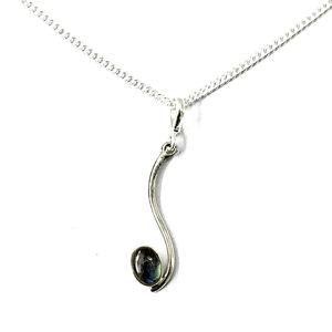 จี้ลาบราโดไรต์รูปหยดน้ำ (1.3 กรัม) เทคโนโลยีการฝังแบบ Bezel Setting - Product Image 1