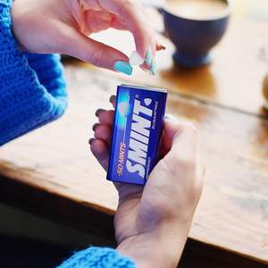 Caramelos de Menta Sin Azúcar Smint XXL Tin 50, Refrescantes de Aliento - Product Image 6