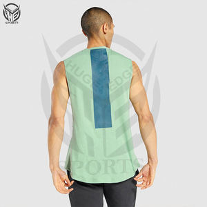 Débardeur de sport personnalisé pour hommes avec logo, idéal pour la musculation, la course et la gym. - Product Image 6