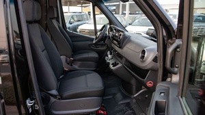 NUOVISSIMO Mercedes-Benz Sprinter 519 Extra Long Diesel 4x2 Euro6 143 CV 2.0L 4 cilindri con guida a sinistra e cambio automatico (modello 2026) - Product Image 3