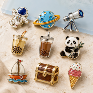 Pins de solapa de metal esmaltados personalizados, bonitos y coloridos, con diseños de dibujos animados (astronauta, panda, bebidas, barco), venta al por mayor - Product Image 1