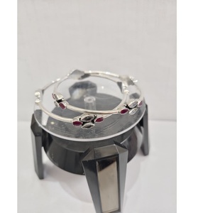 Pulseras de Plata Radiante con Detalles de Piedras Brillantes para Mujer, Diseño Moderno, Artesanía India SUMAN SILVER - Product Image 5