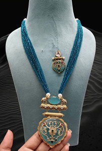 Conjunto de Collar de Latón con Cuentas de Perlas y Gargantilla Kundan Chapada en Oro con Pendientes, Joyería de Moda para Bodas - Product Image 4