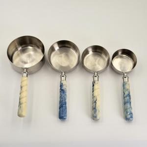 Juego de 4 Tazas Medidoras de Acero Inoxidable 202 con Mango de Resina Ecológica de Alta Calidad para Hogar, Restaurante y Bar a Bajo Precio - Product Image 2