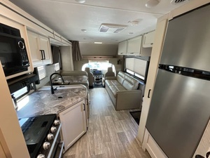 Vendeur vérifié pour T-h-o-r C-h-a-t-e-a-u 31EV d'occasion 2024 prêt pour le voyage - Product Image 6