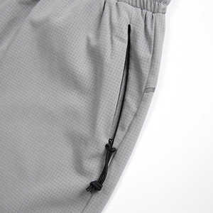 Pantalones cortos de gimnasio elásticos para hombre con control de humedad, tela de poliéster de secado rápido y pretina ajustable, suministro de fábrica OEM - Product Image 6