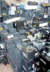 Déchets de plomb de haute qualité 99,99 %, batteries de voiture usagées et batteries au plomb déchargées à vendre - Product Image 2