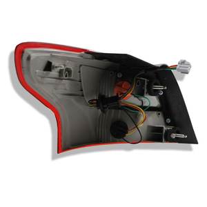 Focus 12-Arka Stop 4K Sedan Lámpara de parachoques trasero Nueva lámpara trasera impermeable ABS roja - Product Image 2