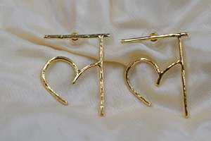 Pendiente chapado en oro con palabra Hindi de moda, joyería de moda en forma redonda para mujeres y niñas - Product Image 2