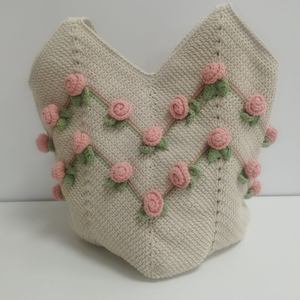 Sac à bandoulière fait main au crochet, orné de roses, pour femme, usage quotidien, vente en gros, produit phare - Product Image 1