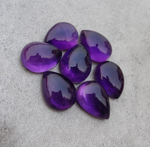 Gota de Lluvia Violeta: Amatista Natural en un Elegante Corte de Pera, 1 Pieza - Product Image 4