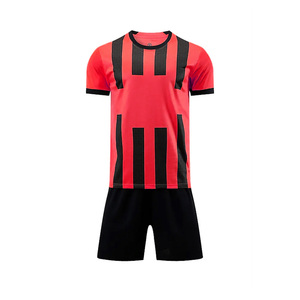 Uniforme de Fútbol de los Mejores Colores Negro y Rojo, Uniforme de Fútbol para Hombre, Uniforme Deportivo Personalizado al por Mayor de Alta Calidad, Uniforme de Fútbol Unisex - Product Image 5