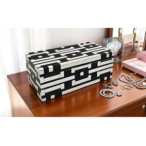 กล่องเก็บเครื่องประดับแบบกำหนดเองผลิตในอินเดียที่ทันสมัยทนทานสำหรับใช้ในชีวิตประจำวันงานหัตถกรรมราคาโรงงาน - Product Image 1