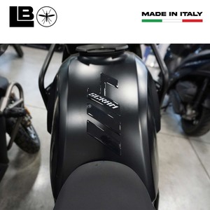 Adesivo Protettivo 3D per Serbatoio Moto su Misura Compatibile con Royal Enfield Scram 411 - Product Image 3