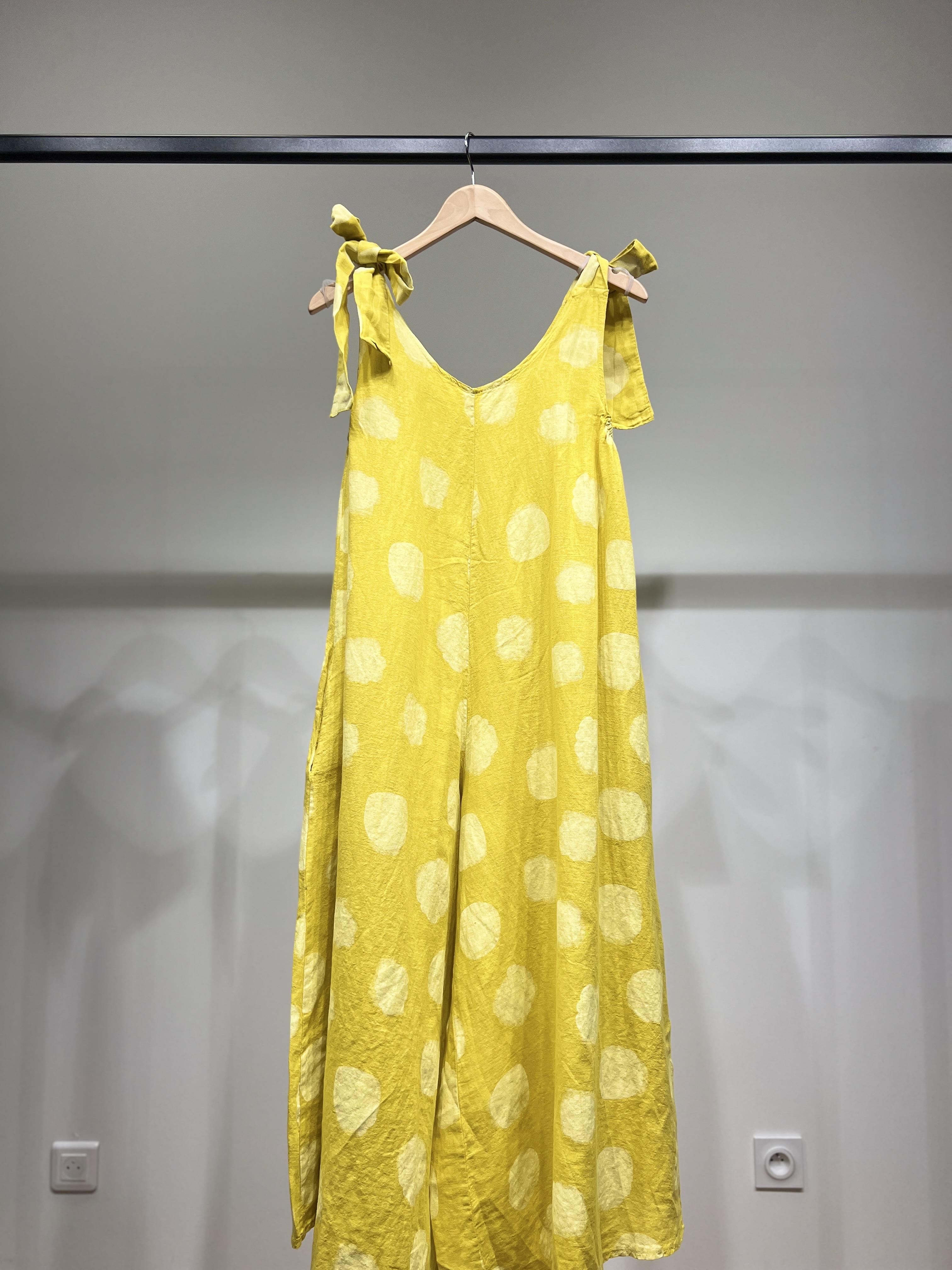 สีเหลือง