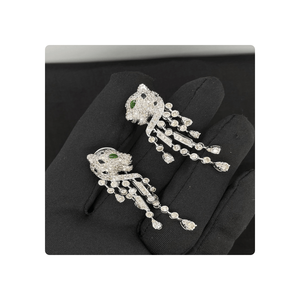 Pendientes de diamantes reales hechos en Panther con estilo, oro blanco de 14kt para niñas, colección de ropa de fiesta disponible para la venta - Product Image 6