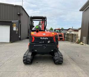 Mini-excavatrice sur chenilles Kubota U55-5 fiable, excavatrice compacte à oscillation de queue zéro pour la construction agricole - Product Image 3