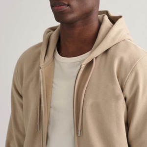 Sweat à capuche de tous les jours avec texture subtile Sweat à capuche de couleur unie avec bord urbain Sweat à capuche polyvalent pour des looks superposés - Product Image 6