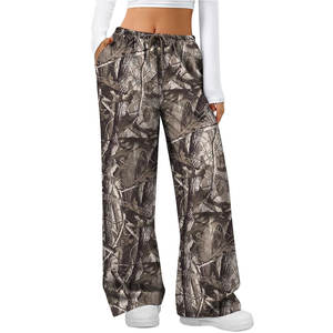 Pantalons de survêtement à thème jungle les plus vendus, offrant un matériau respirant et un look décontracté et relaxant - Product Image 1