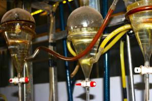 El significado espiritual del aceite esencial de madera de agar en rituales - Product Image 2