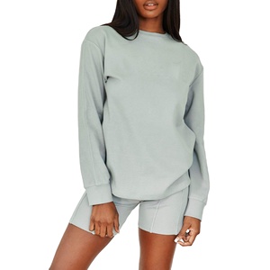 2024 gran oferta logotipo personalizado nueva llegada de gran tamaño Fit mujeres de dos piezas de manga larga Top acanalado Lounge Wear conjunto corto - Product Image 2