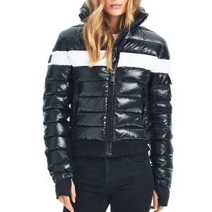 Veste matelassée noire pour femme, à capuche, fermeture éclair, manches longues, vêtement d'hiver, tissu en velours côtelé écologique, coupe classique - Product Image 1