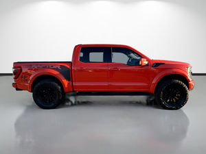 Camioneta Todoterreno F-150 4x4 Usada del 2022, Motor V6 de 3.5L con Doble Turbo, Gasolina, Transmisión Automática, en Venta - Product Image 3