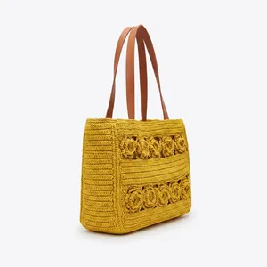 Bolso de Hombro de Rafia Floral Hecho a Mano en Madagascar, Marca ANA, con Dos Asas, Cierre de Cremallera, Forro de Poliéster, para Todas las Temporadas - Product Image 4