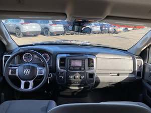 Camioneta RAMM 1500 Classic SLT RWD 2024 Usada en Excelentes Condiciones - Product Image 2