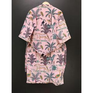 Al por mayor, batas de baño de terciopelo de alta calidad para mujer, con cuello en V, cierre de botones, textura acogedora, logotipo frontal, estilo de lujo, hasta la rodilla, transpirables - Product Image 5