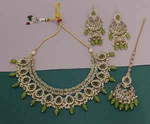 Diseño indio tradicional de moda Motipearl & Drop Gold Plated Fancy Earring Maagtika Necklace Set & Jewelry Set - Product Image 1