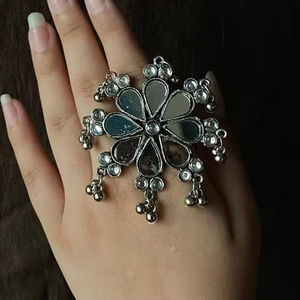 Anillos Plateados en Plata Antigua Afgana de Diseño Hermoso, Hechos a Mano y de Alta Calidad, Conjuntos de Joyería para Boda - Product Image 6