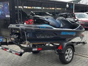 Moto Acuática de Lujo Más Vendida de 300Hp, 1600cc, 1500cc - Product Image 2