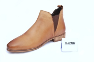 Bottes Chelsea en cuir pour femmes Mode européenne haute 100% Botte en cuir à talons hauts Tendance de la mode Botte confortable à bout pointu - Product Image 5