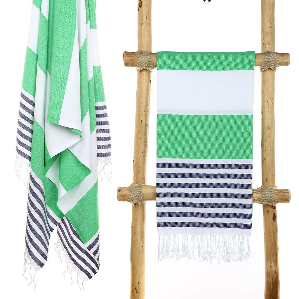 สีเขียวสีน้ำเงินเข้ม