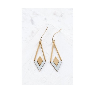 ร้อนขายทองเหลืองต่างหูการปรับแต่งการออกแบบที่หรูหราทองเหลืองต่างหูสำหรับขายส่งหัตถกรรมราคาที่ดีที่สุดแนวโน้มผู้หญิงต่างหู - Product Image 2