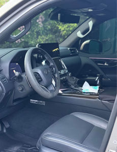 Pare-chocs d'occasion 2023 pour LX600 2024, maintenu par Local Casa, fixation par boulons - Product Image 2