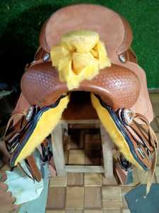 100% selle de dressage en cuir véritable faite à la main selle de course anglaise Western pour l'équitation prix de gros en vrac - Product Image 3